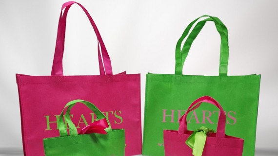 Hearts non woven maart 2024